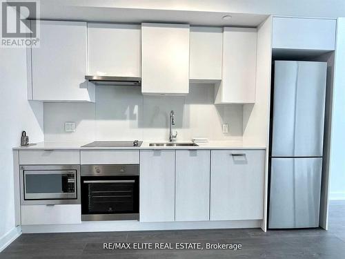 1408 - 195 Redpath Avenue, Toronto, ON - Indoor Photo Showing Kitchen