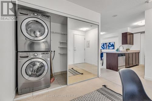 1017 - 61 Heintzman Street, Toronto, ON - Indoor Photo Showing Laundry Room