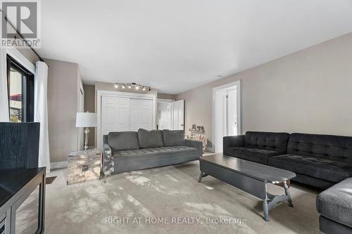 28 University Avenue W, Cobourg, ON - Indoor Photo Showing Living Room