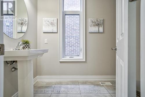 53 St Ives Crescent, Whitby, ON - Indoor Photo Showing Bathroom