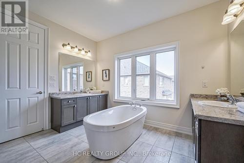 53 St Ives Crescent, Whitby, ON - Indoor Photo Showing Bathroom