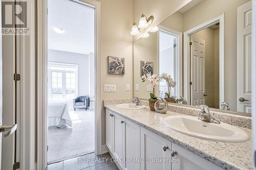 53 St Ives Crescent, Whitby, ON - Indoor Photo Showing Bathroom