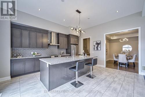 53 St Ives Crescent, Whitby, ON - Indoor Photo Showing Kitchen With Upgraded Kitchen