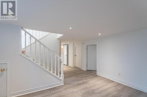 8 Wesley Crescent, Mississauga, ON - Indoor Photo Showing Other Room