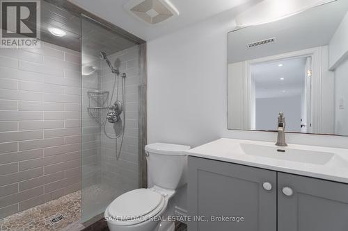 8 Wesley Crescent, Mississauga, ON - Indoor Photo Showing Bathroom