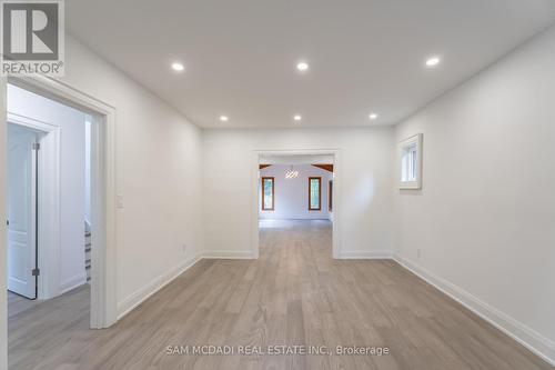 8 Wesley Crescent, Mississauga, ON - Indoor Photo Showing Other Room