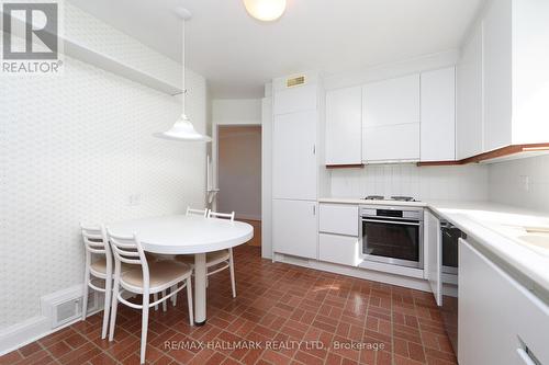 93 Gwendolen Crescent, Toronto, ON - Indoor Photo Showing Kitchen