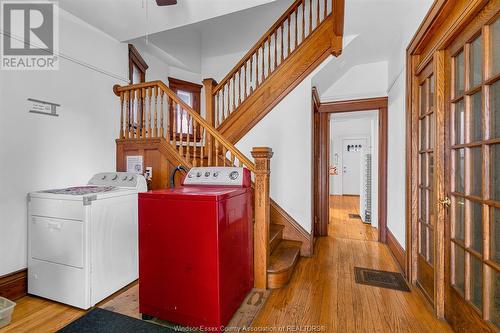 653 Bruce Avenue, Windsor, ON - Indoor Photo Showing Laundry Room