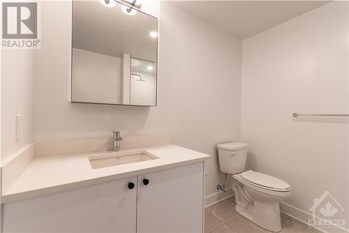 180 George Street Unit#804, Ottawa, ON - Indoor Photo Showing Bathroom