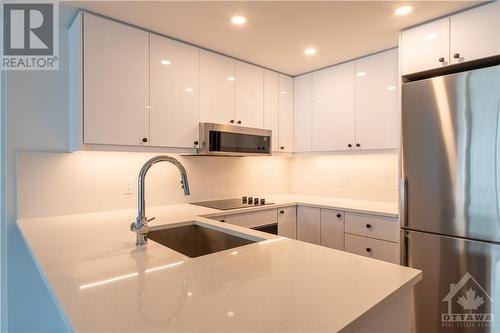 180 George Street Unit#804, Ottawa, ON - Indoor Photo Showing Kitchen With Stainless Steel Kitchen With Upgraded Kitchen