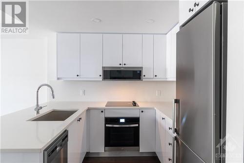 180 George Street Unit#804, Ottawa, ON - Indoor Photo Showing Kitchen With Stainless Steel Kitchen