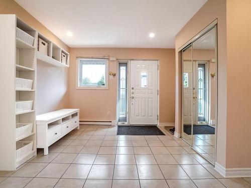 Hall d'entrÃ©e - 6110 Rue Brodeur, Brossard, QC - Indoor Photo Showing Other Room