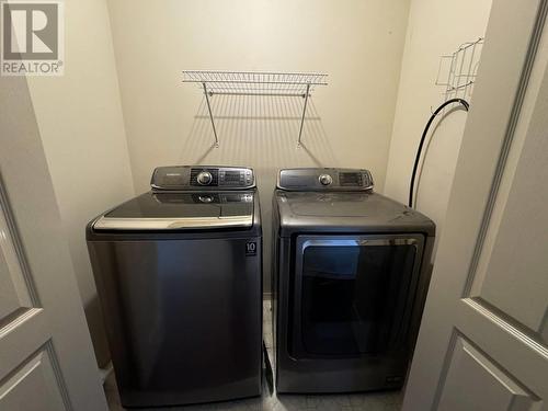 Upper Floor 20220 Chigwell Street, Maple Ridge, BC - Indoor Photo Showing Laundry Room