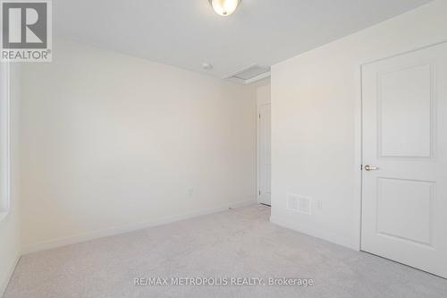 1440 Rose Way, Milton, ON - Indoor Photo Showing Other Room