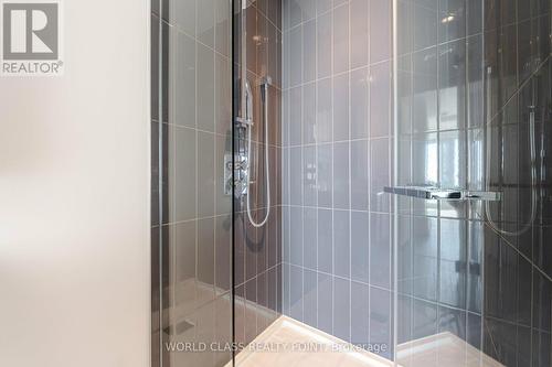 2705 - 3883 Quartz Road S, Mississauga, ON - Indoor Photo Showing Bathroom