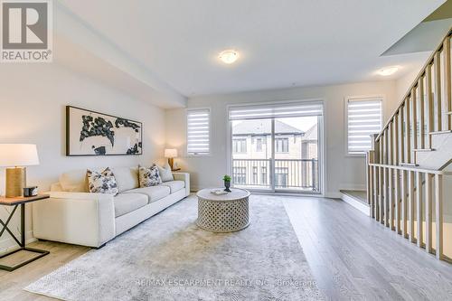 1488 Yellow Rose Circle, Oakville, ON - Indoor Photo Showing Living Room