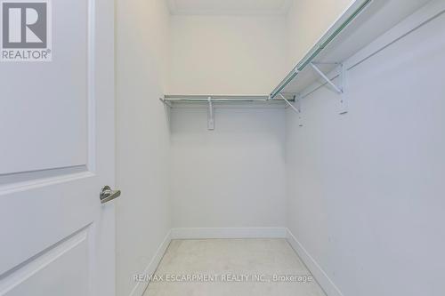 1488 Yellow Rose Circle, Oakville, ON - Indoor With Storage