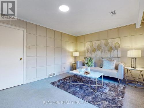 6 Morewood Crescent, Toronto, ON - Indoor Photo Showing Living Room