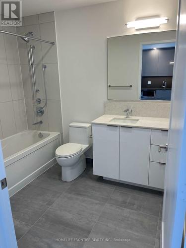 3503 - 28 Freeland Street, Toronto, ON - Indoor Photo Showing Bathroom