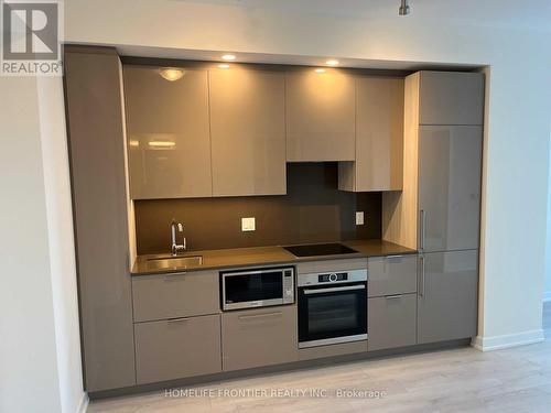 3503 - 28 Freeland Street, Toronto, ON - Indoor Photo Showing Kitchen