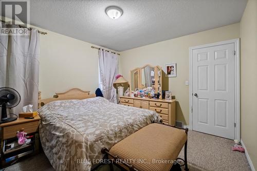 8 Elgin Street, Newbury, ON - Indoor Photo Showing Bedroom