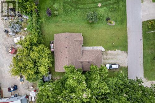 8 Elgin Street, Newbury, ON - Outdoor