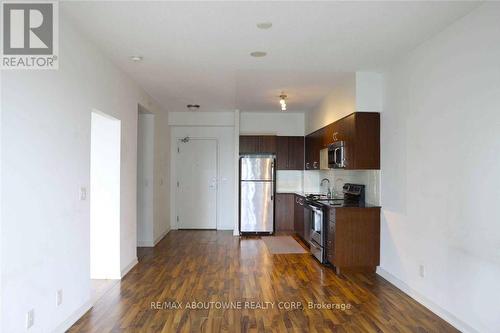 1713 - 150 East Liberty Street, Toronto, ON - Indoor Photo Showing Kitchen