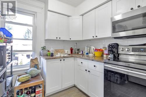 112 Wellington Street N, Woodstock, ON - Indoor Photo Showing Kitchen