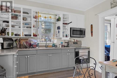 112 Wellington Street N, Woodstock, ON - Indoor Photo Showing Kitchen