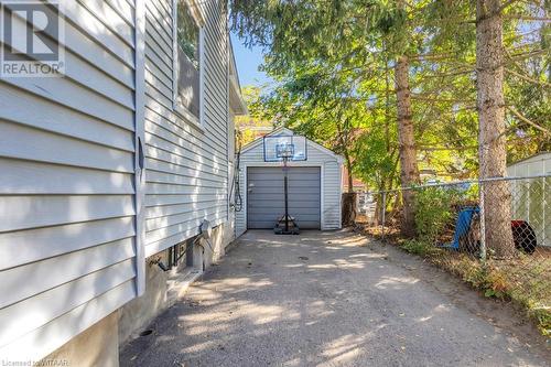 112 Wellington Street N, Woodstock, ON - Outdoor