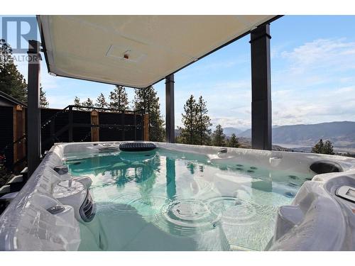 2137 Carmi Road, Penticton, BC - Outdoor