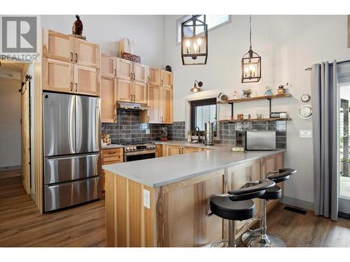 2137 Carmi Road, Penticton, BC - Indoor Photo Showing Kitchen