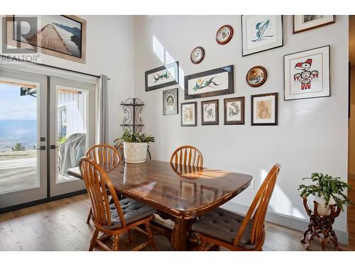 2137 Carmi Road, Penticton, BC - Indoor Photo Showing Dining Room