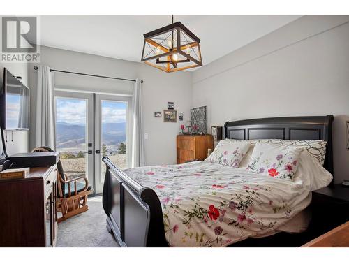 2137 Carmi Road, Penticton, BC - Indoor Photo Showing Bedroom