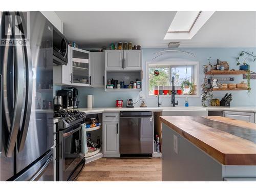 668 Mobley Road, Tappen, BC - Indoor Photo Showing Kitchen