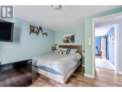 668 Mobley Road, Tappen, BC - Indoor Photo Showing Bedroom