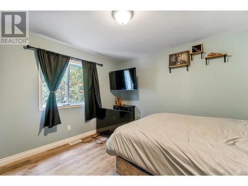 668 Mobley Road, Tappen, BC - Indoor Photo Showing Bedroom