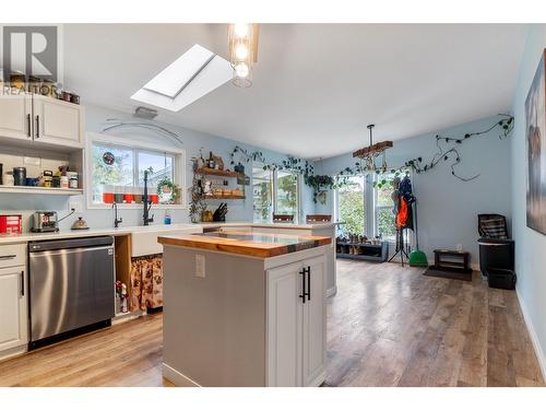 668 Mobley Road, Tappen, BC - Indoor Photo Showing Kitchen