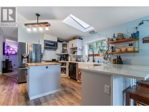 668 Mobley Road, Tappen, BC - Indoor Photo Showing Kitchen With Upgraded Kitchen