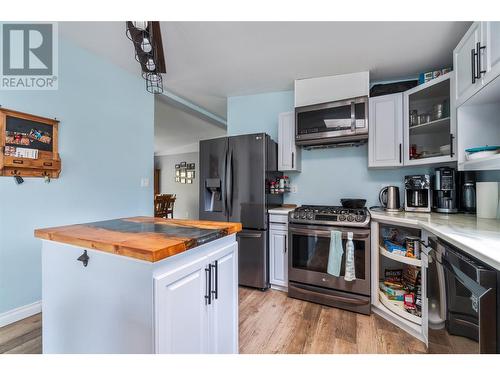 668 Mobley Road, Tappen, BC - Indoor Photo Showing Kitchen