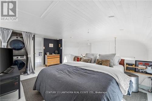 3201 County Rd 8 Road, Prince Edward County (North Marysburgh), ON - Indoor Photo Showing Bedroom