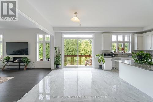 59 Raspberry Ridge Avenue, Caledon, ON - Indoor Photo Showing Living Room