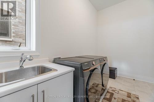 59 Raspberry Ridge Avenue, Caledon, ON - Indoor Photo Showing Laundry Room