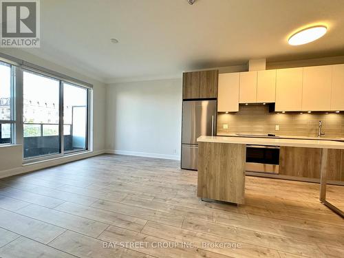 310 - 38 Water Walk Drive, Markham, ON - Indoor Photo Showing Kitchen