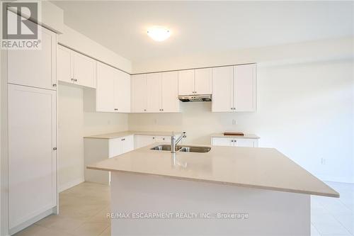 377 Provident Way, Hamilton, ON - Indoor Photo Showing Kitchen With Double Sink