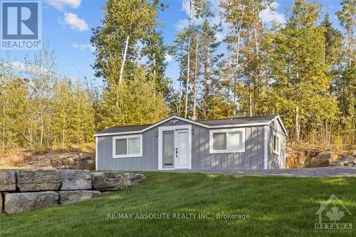 6037 Centennial Drive, Greater Madawaska, ON - Outdoor