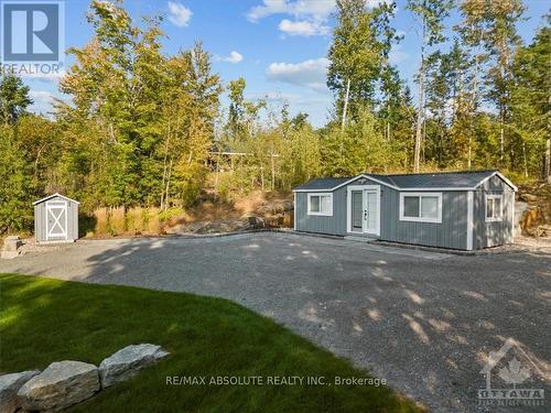 6037 Centennial Drive, Greater Madawaska, ON - Outdoor