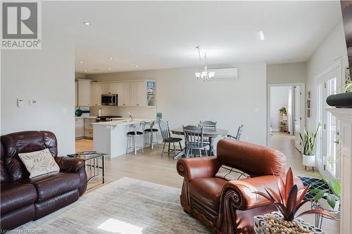 1050 Waterloo Street Unit# 3, Saugeen Shores, ON - Indoor Photo Showing Living Room