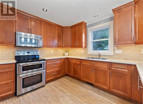 3 Clyde Street, Perth, ON - Indoor Photo Showing Kitchen With Double Sink