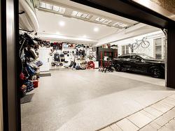 Garage - 